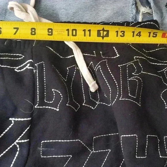 ☆☆☆Stiched embroidery graphic joggers - Picture 4 of 8